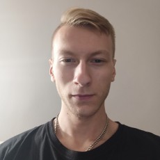 Uladzislau Vezhnavets